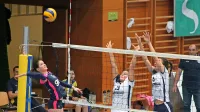 Polona Marušič med zanjo značilno napadalno akcijo. 