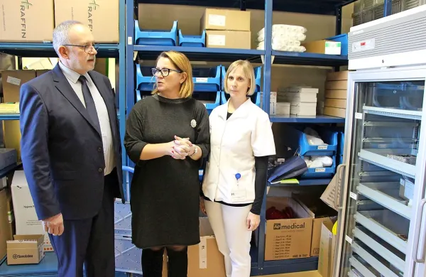 10.000 evrov za nakup medicinskih hladilnikov