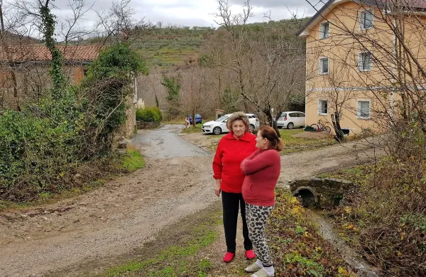 &ldquo;Ali si res ne zaslužimo vsaj ceste?&rdquo;