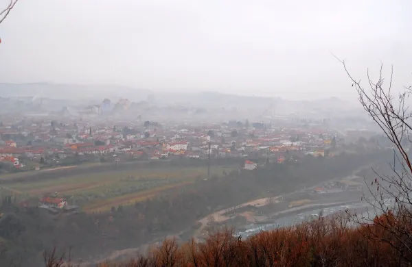 Nova Gorica in vsa njena okolica je bila danes in včeraj zavita 
v blažjo različico smoga. 