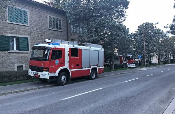 V garaži na&scaron;la zaboj s sumljivimi ampulami