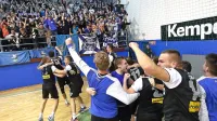 Spomin iz najboljših časov - rokometaši in navijaška skupina 
Ribari skupaj 