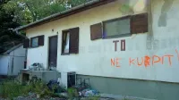 Tako klavrn je pogled na staro stražnico, ki so jo zgradili leta 
1950.

