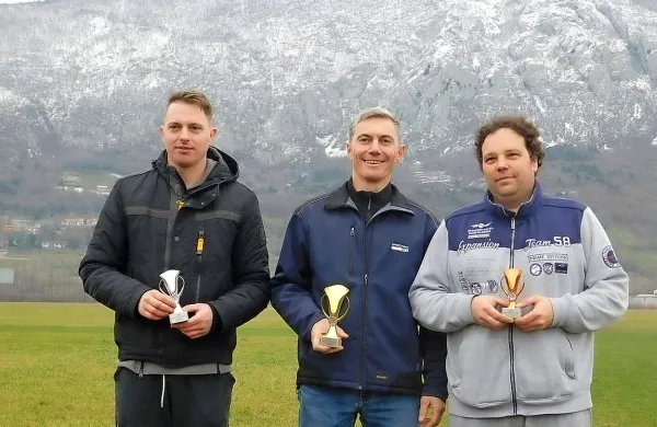 Takole  so s pokali tekmovanje zaključili najboljši v razredu 
F1A.