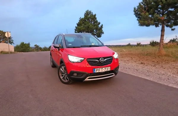 Crossland X nudi izključno pogon na sprednji kolesi.