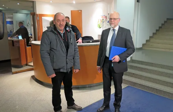 Mirko Slosar (levo) in novi predsednik uprave Luke Koper 
Dimitrij Zadel.