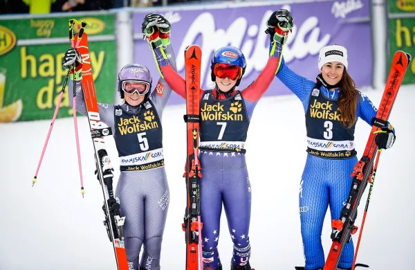 Zmagovalka veleslaloma Mikaela Shiffrin se poteguje še za 
zmago v slalomu.