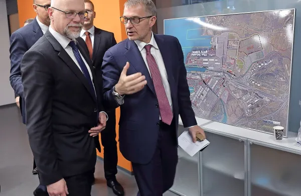 Novi predsednik uprave Luke Koper Dimitrij Zadel (levo)