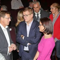 Boris Cavazza na noge dvignil polno Gledali&scaron;če Koper