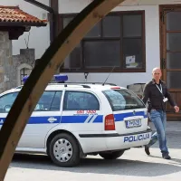 Hišna preiskava pri zakoncih Mladovan aprila leta 2013.