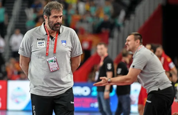 Veselin Vujović (v ospredju) pred dvobojem z Nemci še ni 
prebolel poraza z Makedonci. 