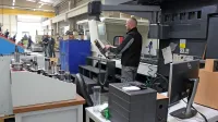 Delo v orodjarstvu je visoko strokovno in tehnično. Veliko je 
dela z računalniki, stroji in roboti.