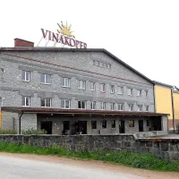 Nadzorni svet družbe Vinakoper je danes za direktorja 
imenoval Boruta Fakina.