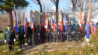 Člani partizanskih združenj z obeh strani meje so se v Štorjah  poklonili spominu na Marjana 
Štoko in na druge padle borce za svobodo.
