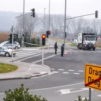 Mejni prehod Dragonja: mo&scaron;ki je trdil, da je na avtobusu bomba
