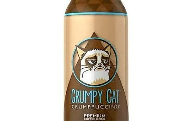 Podjetje Le Grenade je leta 2013 podpisalo pogodbo o rabi 
logotipa Grumpy Cat za njihov izdelek ledene kave Grumpuccino in tedaj plačalo 150.000 dolarjev.