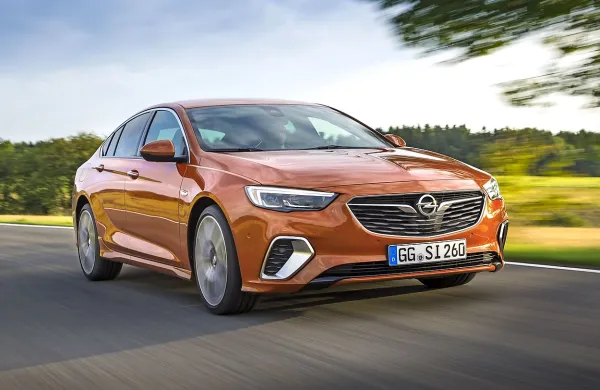 Insignia GSi nadaljuje uspešno zgodbo zmogljivih in privlačnih predhodnic.