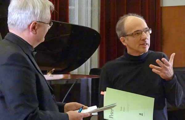 Založnik Damijan Bogataj (levo) ter skladatelj in  profesor Zoltan Peter