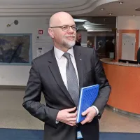 Sindikat žerjavistov preklical socialni mir