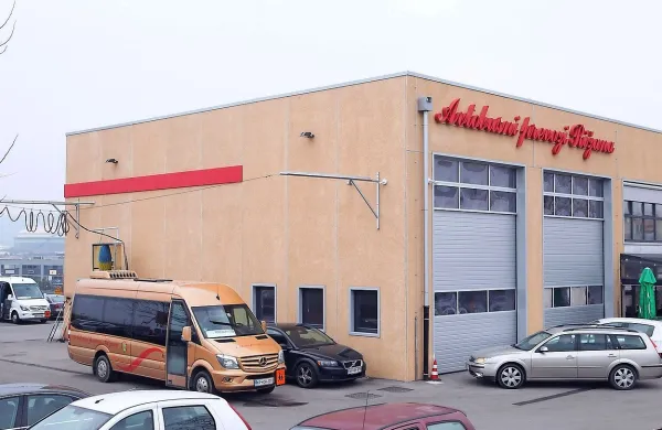 V družinskem podjetju Avtobusni prevozi Rižana, ki ima 
sedež v Bertokih, je 30 zaposlenih. 
