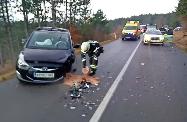  V nesreči so bile lažje poškodovane tri osebe.