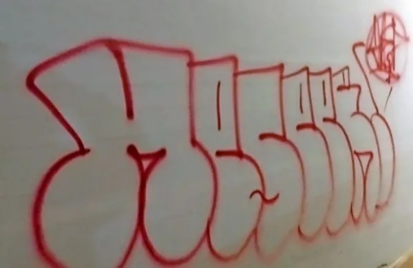 Preiskovalci so bili že nekaj časa na sledi grafitarju, ki se je 
podpisoval z imenom Meseer. 