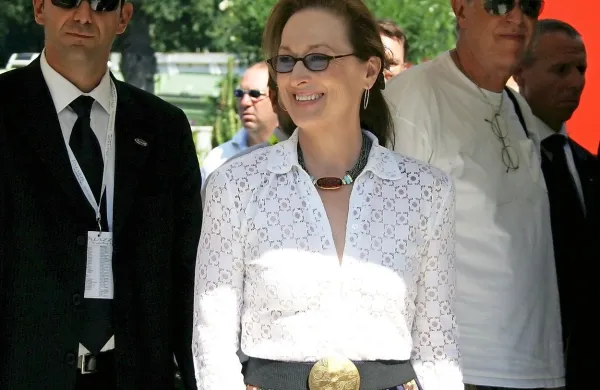 Ameriška igralka in dobitnica številnih nagrad Meryl Streep 
se je odločila, da posnemovalcem prepreči uporabo svojega 
imena.