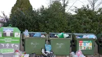 Pogled na ekološki otok v centru Bilj je bil minuli teden precej 
žalosten. 
