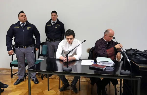 Stefanu Cakiću sodijo za uboj Gašperja Tiča v stanju 
bistveno zmanjšane prištevnosti.