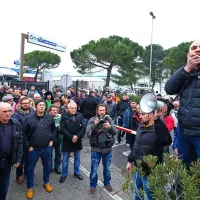 &ldquo;Ne igrajte se s potrpljenjem ljudstva&rdquo;