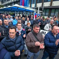 &ldquo;Ne igrajte se s potrpljenjem ljudstva&rdquo;