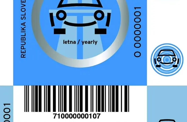 Z današnjim dnem veljajo vinjete za leto 2018, ki so kovinsko 
modre barve in veljajo do 31. januarja 2019.