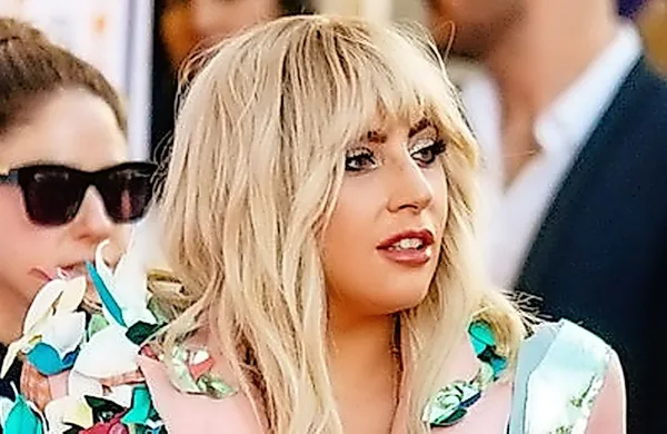 Lady Gaga je zaradi fibromialgije že drugič odpovedala svojo 
svetovno turnejo.