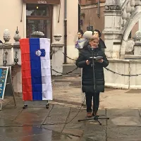 Edita Frančeškin je uvodoma interpretirala Zdravljico.
