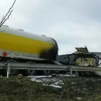 V hudi nesreči na primorski avtocesti ena oseba umrla