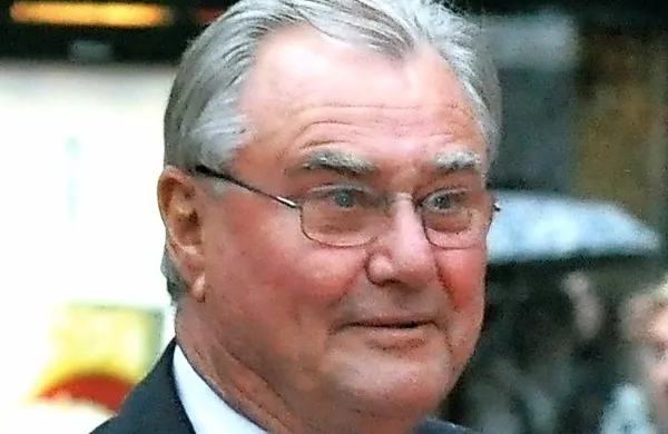 V 83. letu starosti je umrl princ Henrik.