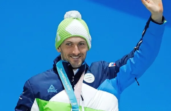 Jakov Fak s srebrno medaljo