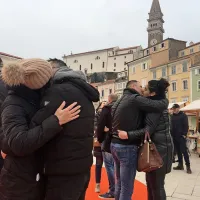 Poljub pod Tartinijevim kipom prina&scaron;a srečo v ljubezni