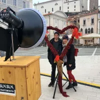 Poljub pod Tartinijevim kipom prina&scaron;a srečo v ljubezni