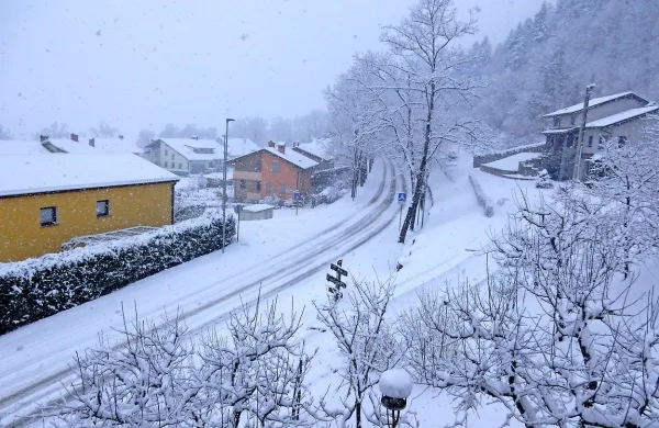 Tako je sneg pobelil Tolmin minuli teden.