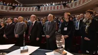 Na osrednji proslavi Slovencev v Italiji ob kulturnem prazniku sta 
krovni organizaciji podelili nagrade Stanki Sosič Čuk, Andreju 
Kosiču, Klavdiju Palčiču in Miroslavu Košuti.   
