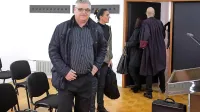 Edvard Progar je okrožno sodišče prosil, da mu preloži odhod za 
zapahe, a mu  niso ugodili, zato se je pritožil na višje sodišče.

