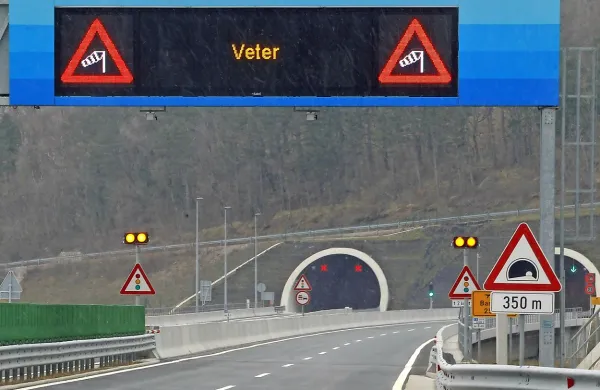 Predor Kastelec je spet odprt. Fotografija je simbolična.