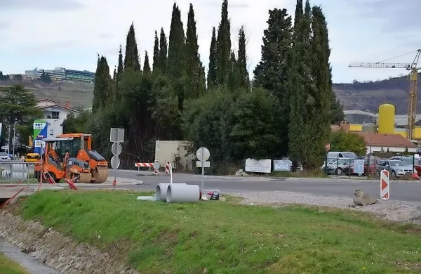 Izolska občina je pridobila 255.000 evrov nepovratnih sredstev za 
drugo fazo rekonstrukcije Prešernove ceste med krožiščem Jadranka in Kajuhovo ulico v Izoli.