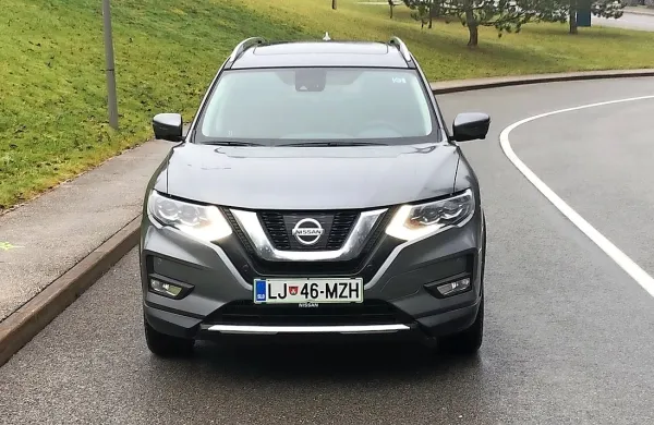 X-trail je po novem bolj uglajen terenec.