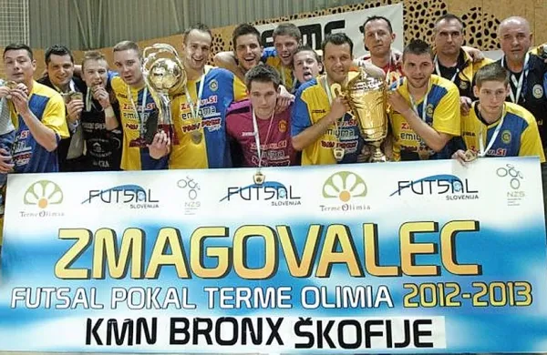 Takole so se nogometaši s Škofij veselili pokalne zmage pred 
petimi leti. 