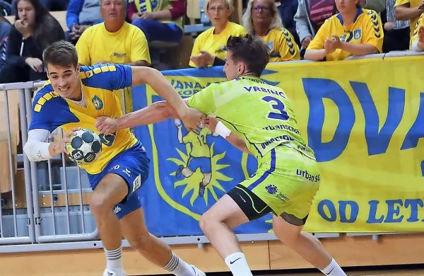 Marko Matijašević (z žogo) upa, da zadnji neuspehi ne bodo 
vplivali na vzdušje v ekipi v jutrišnji novi evropski tekmi.