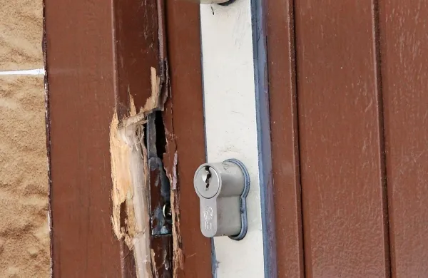 V minulih dneh so vlomilci vlomili štiri vrata. 