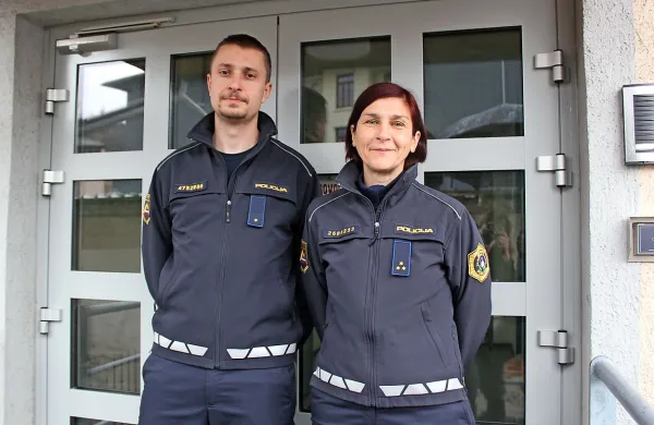 Policist Mihael Bezjak in policistka Sanja Smiljanić