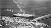 “Prav vam je,” bi nam privoščil poznavalec, “saj bi lahko izrabili 
zvijačo in pred vsako ime postavili besedo ladja ter bi pravilno 
sklanjali: spomin na ladjo Rex, spomin na ladjo Titanic.” Res je, 
tako bi se izognili pasti o pravilnem sklanjanju, saj bi obe imeni 
ladij morali ostati v prvem sklonu.